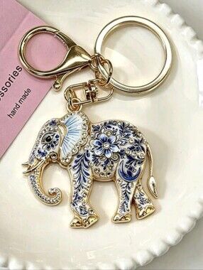 Beautiful Elephant Bag Charm/ Keychain NEW